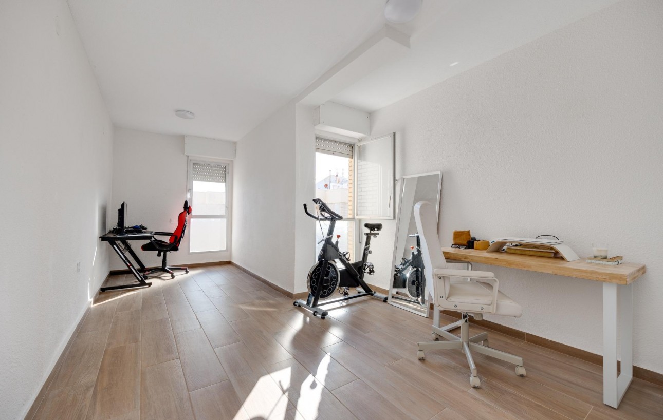 Resale - Lägenhet - Torrevieja - Centro