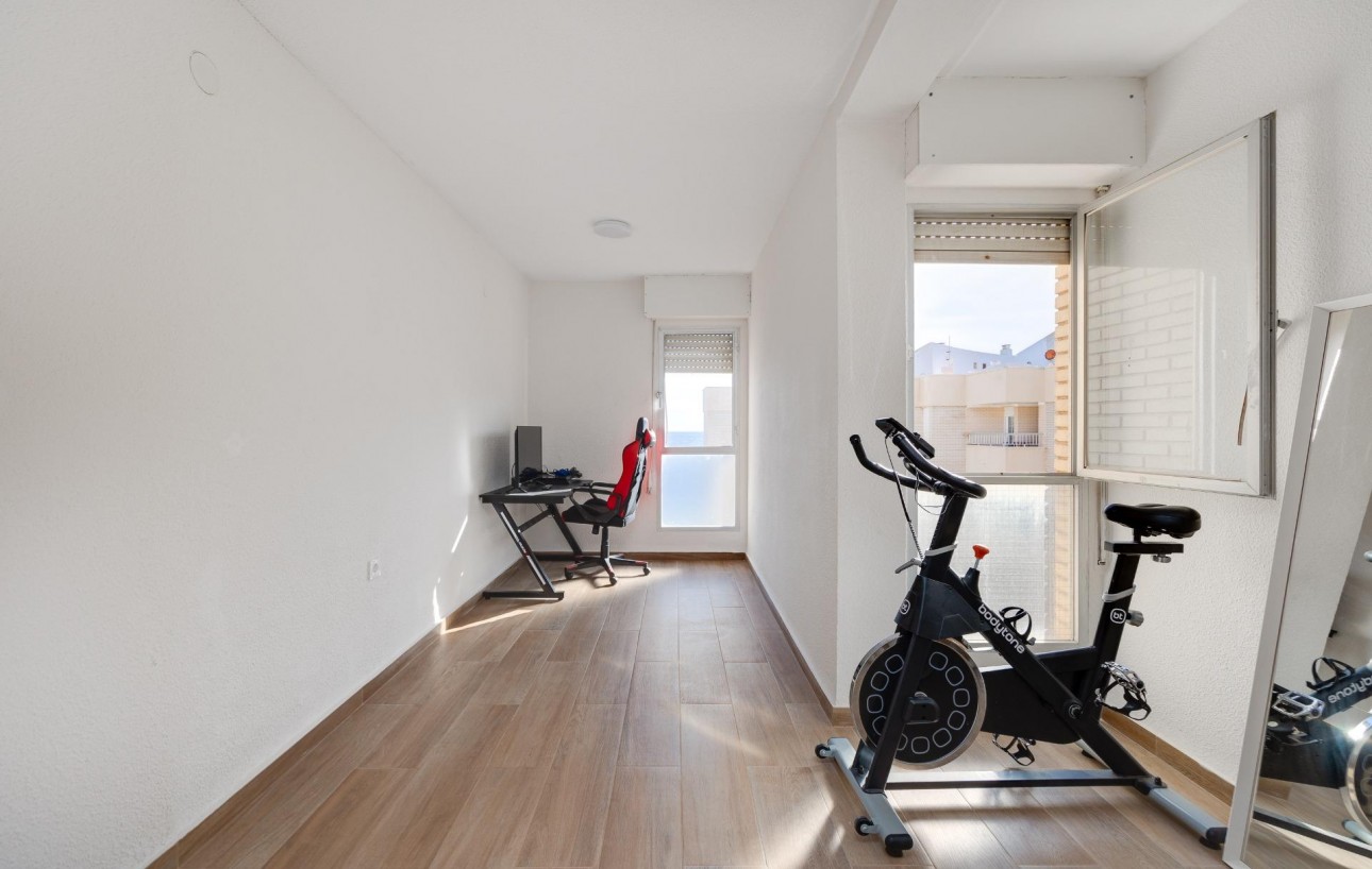 Resale - Lägenhet - Torrevieja - Centro