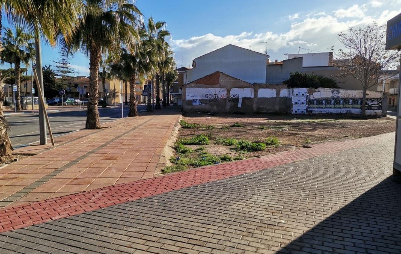 Resale - Solar - Los Alcázares - Centro