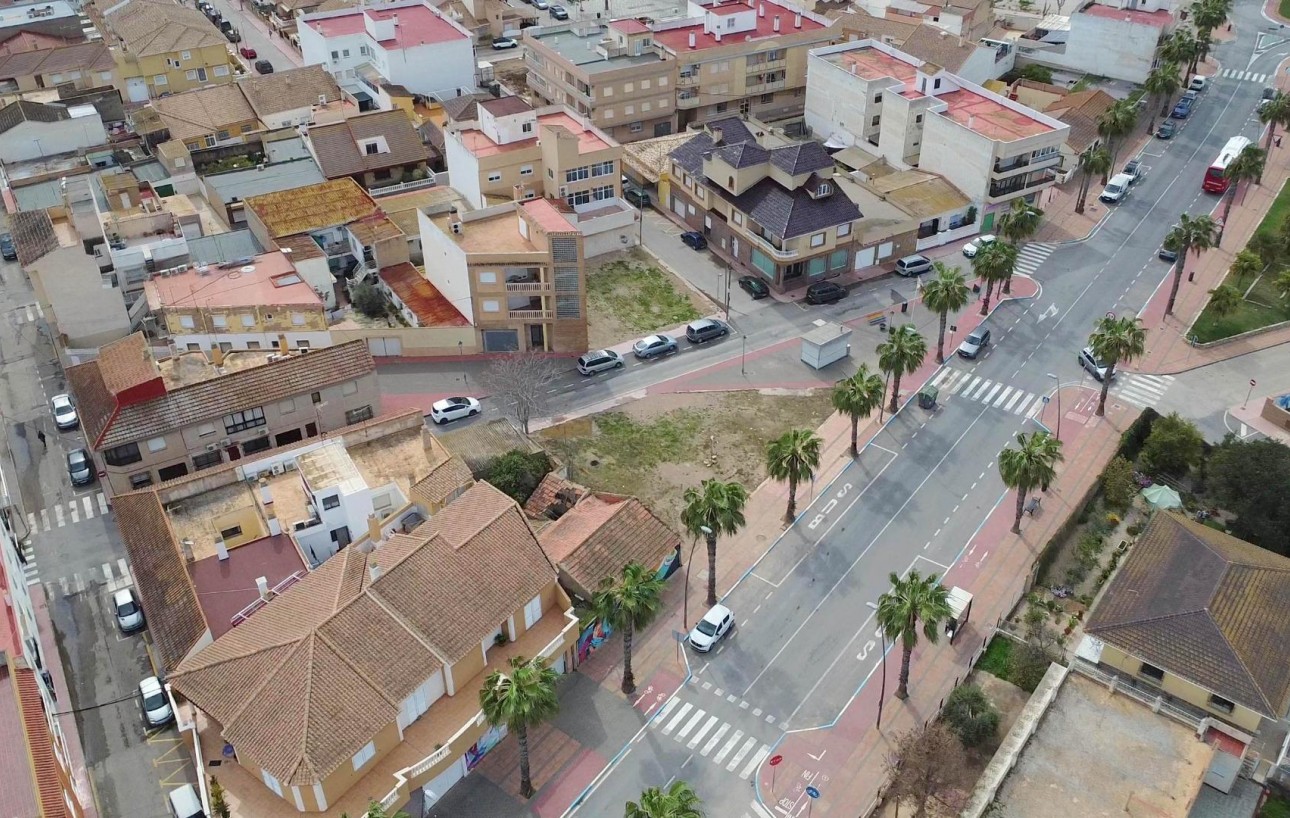 Resale - Solar - Los Alcázares - Centro