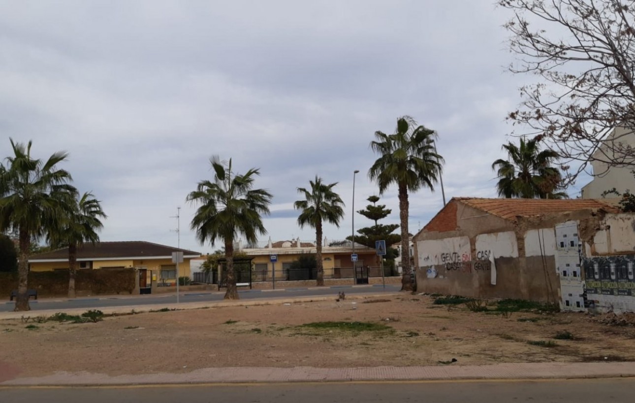 Resale - Solar - Los Alcázares - Centro