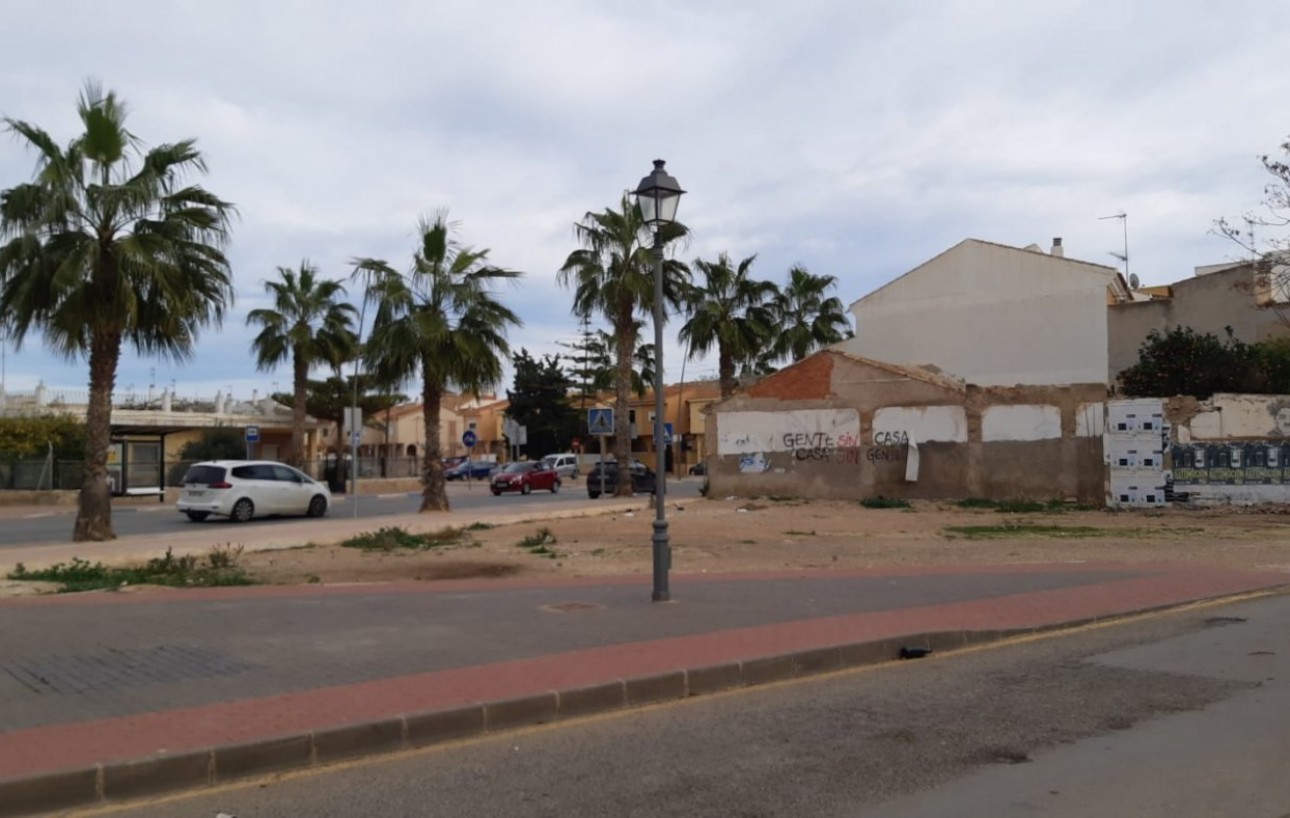Resale - Solar - Los Alcázares - Centro