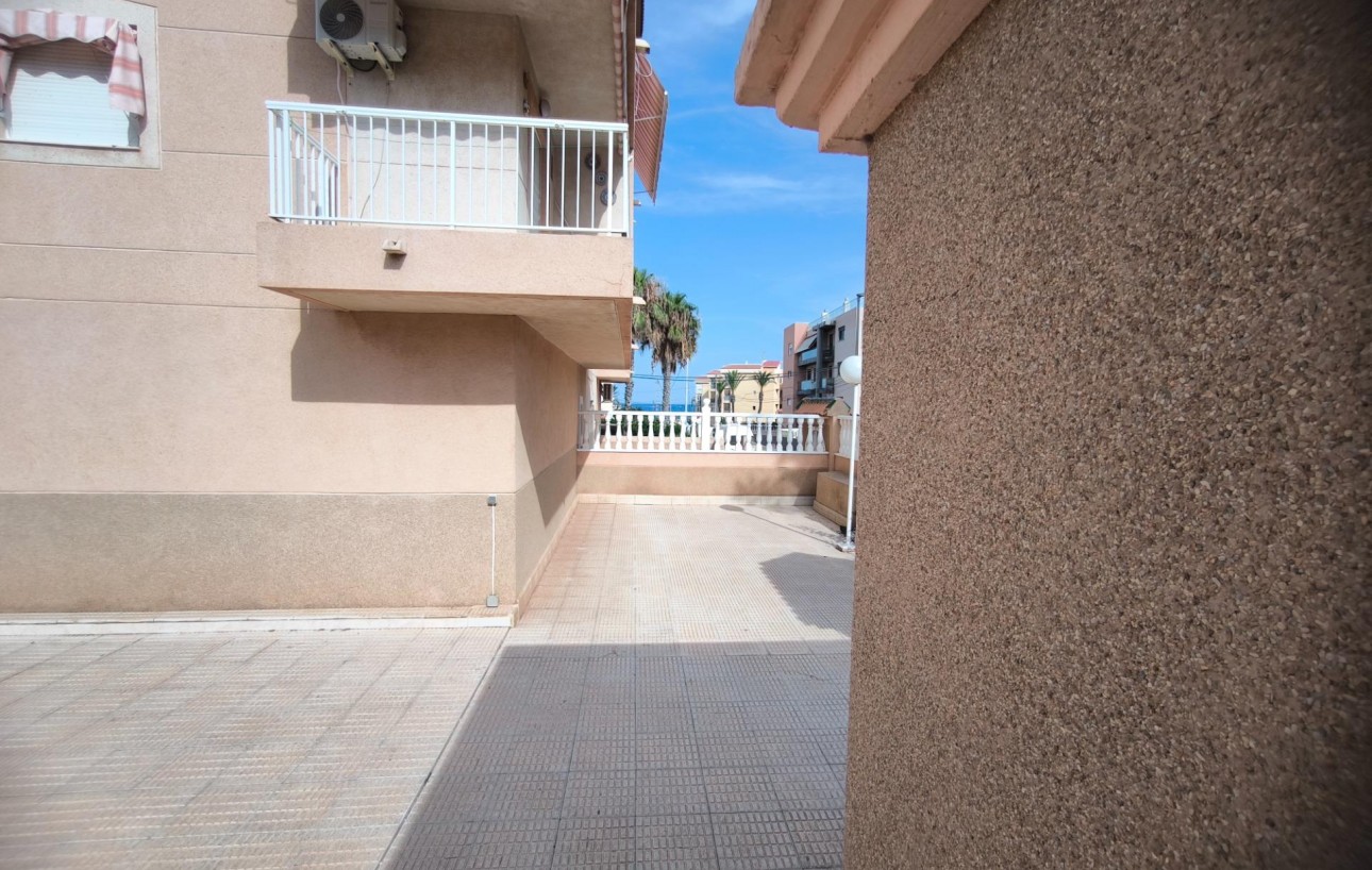 Resale - Lägenhet - Torrevieja - Punta prima