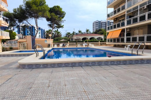 Resale - Lägenhet - Torrevieja - Punta prima