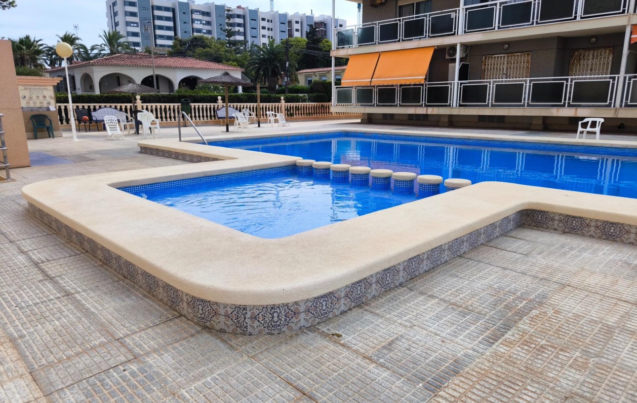 Resale - Lägenhet - Torrevieja - Punta prima