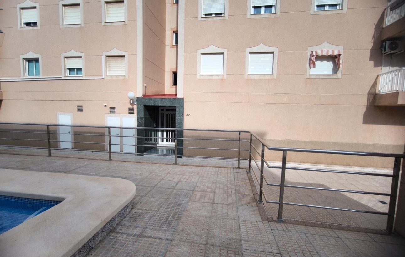 Resale - Lägenhet - Torrevieja - Punta prima