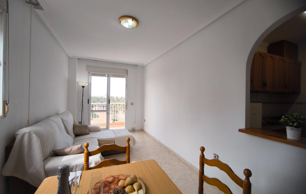 Resale - Lägenhet - Torrevieja - Punta prima