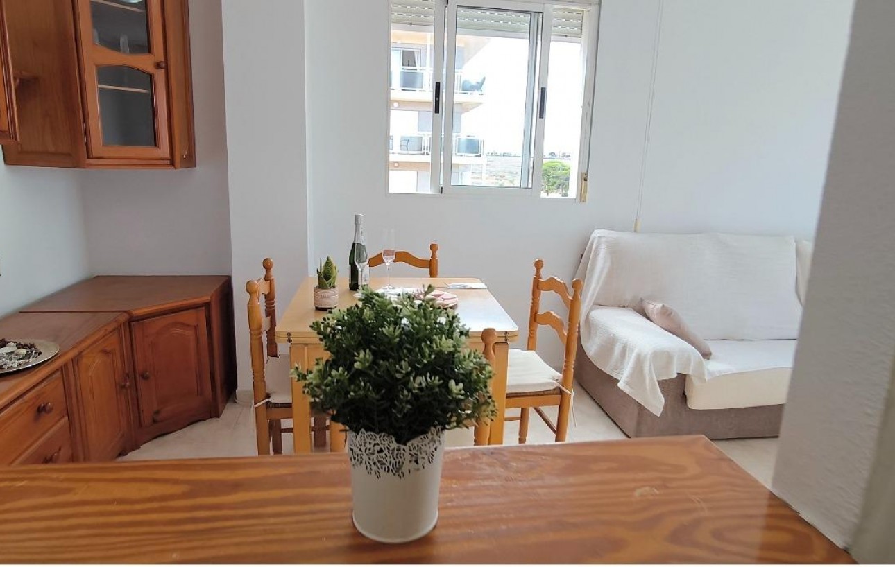 Resale - Lägenhet - Torrevieja - Punta prima