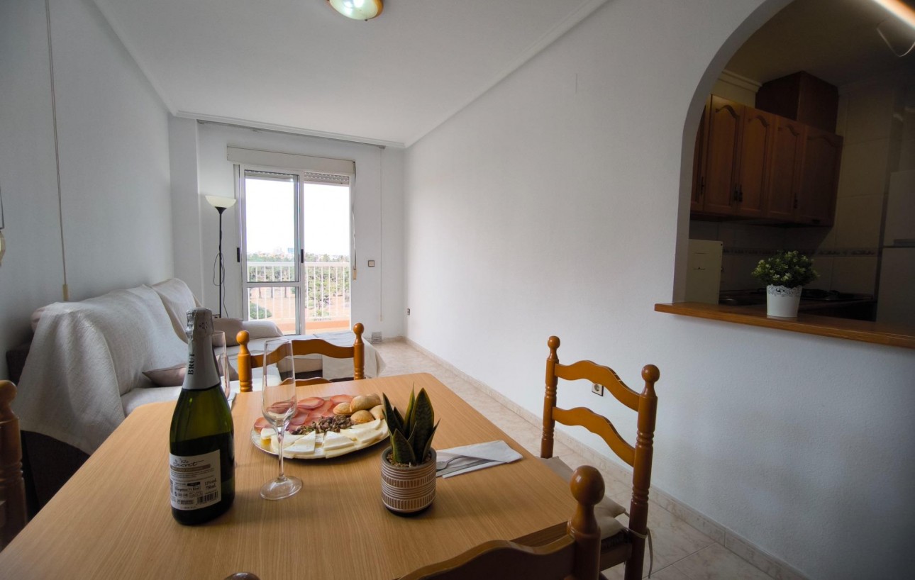 Resale - Lägenhet - Torrevieja - Punta prima