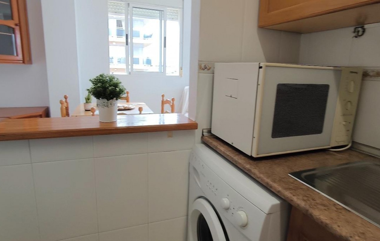 Resale - Lägenhet - Torrevieja - Punta prima