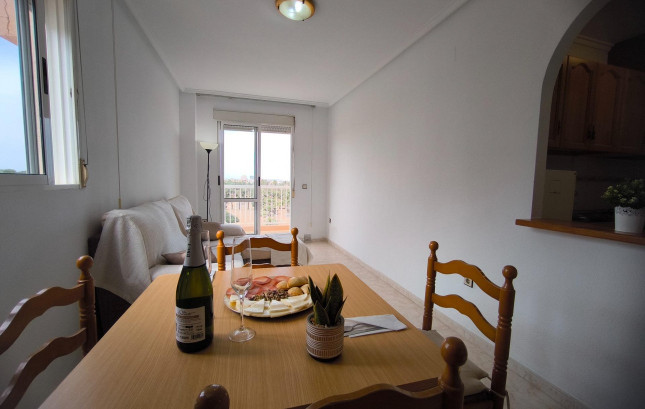 Resale - Lägenhet - Torrevieja - Punta prima