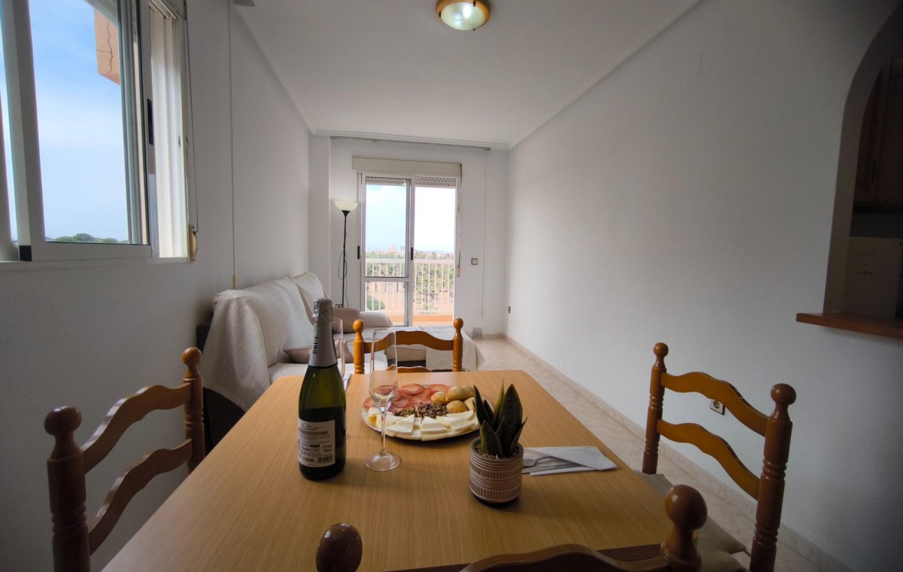 Resale - Lägenhet - Torrevieja - Punta prima