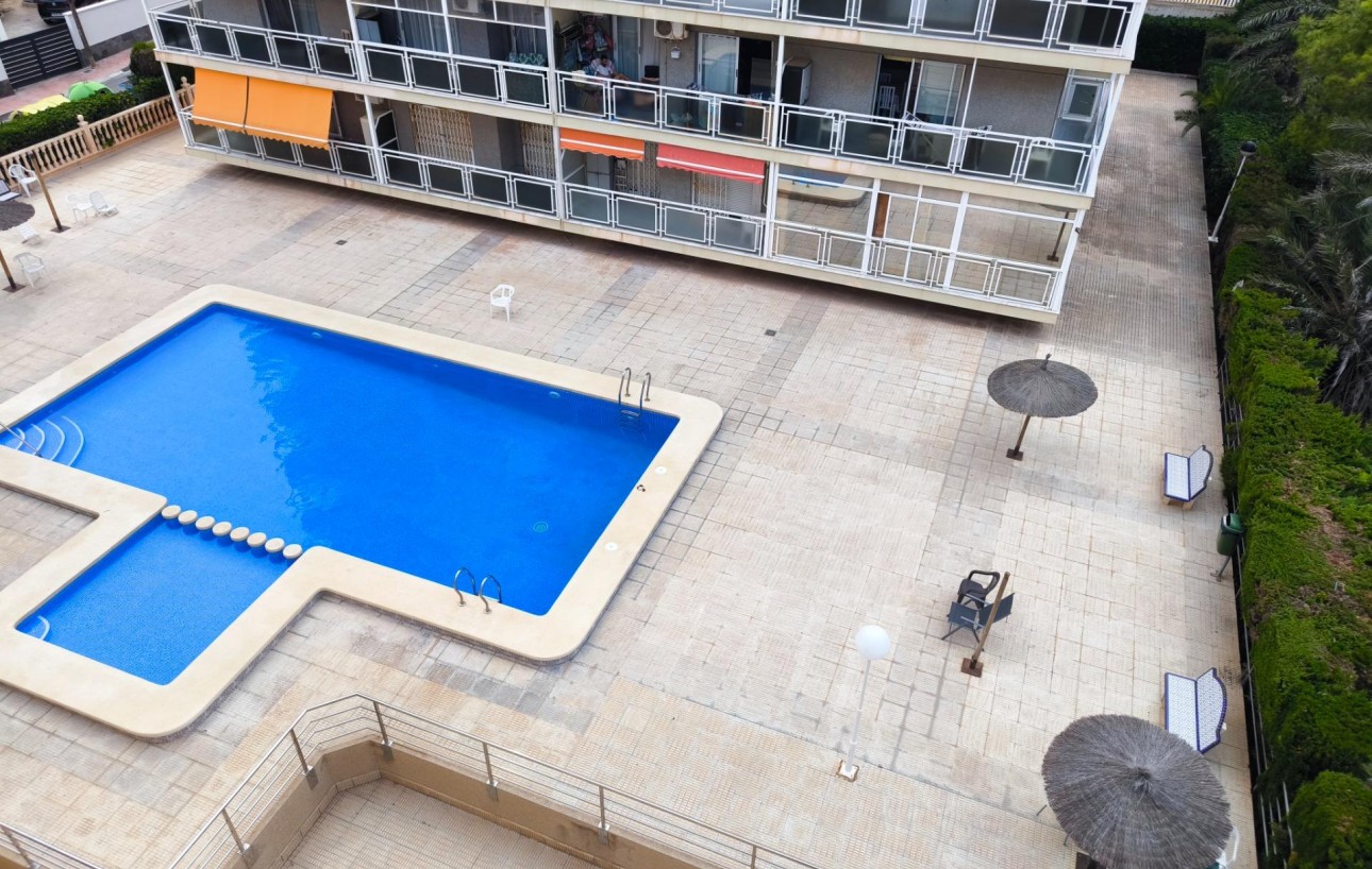 Resale - Lägenhet - Torrevieja - Punta prima