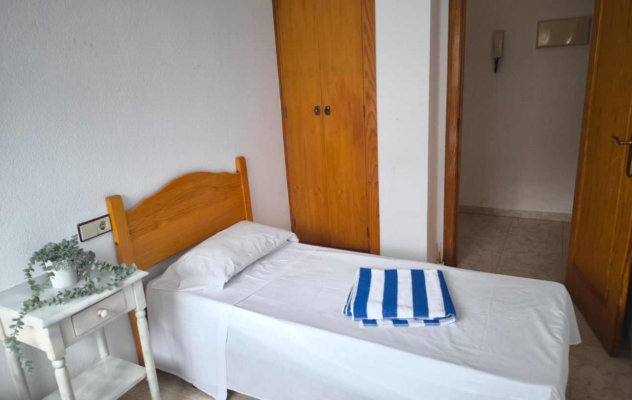 Resale - Lägenhet - Torrevieja - Punta prima