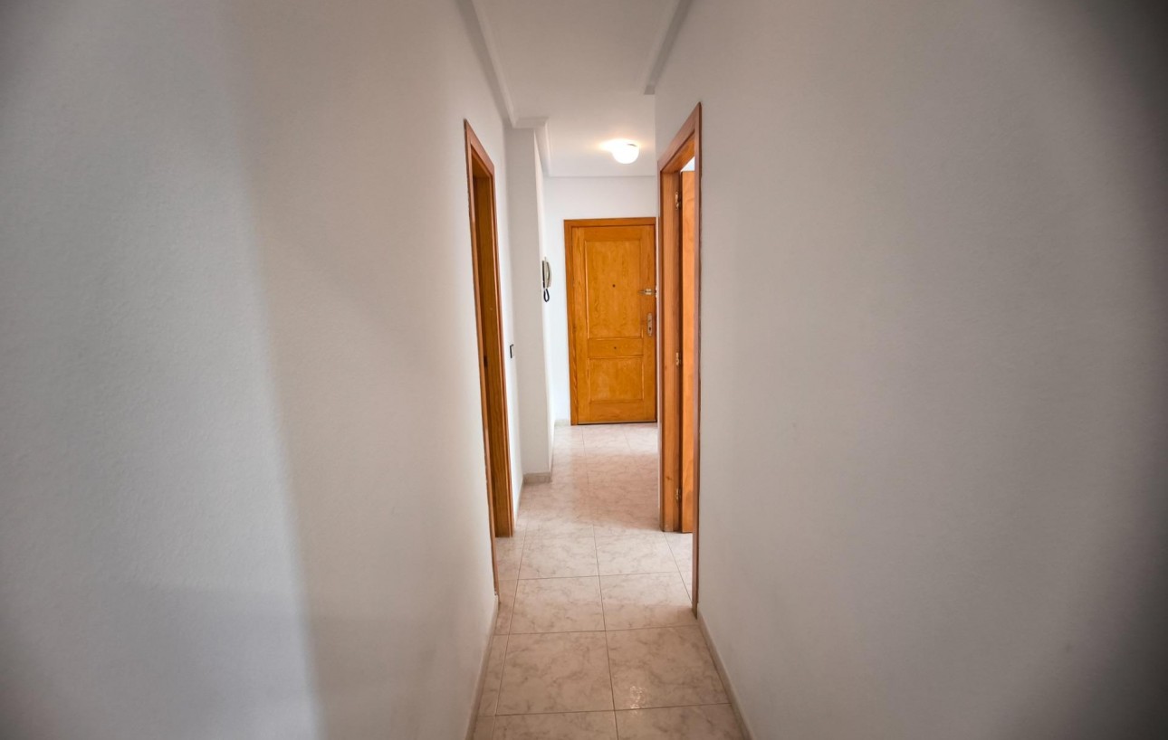 Resale - Lägenhet - Torrevieja - Punta prima