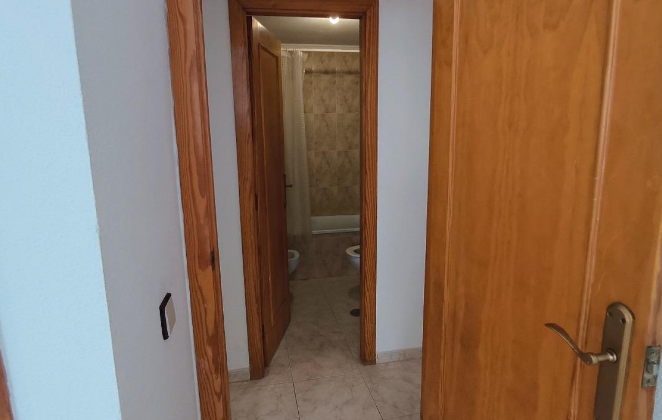 Resale - Lägenhet - Torrevieja - Punta prima