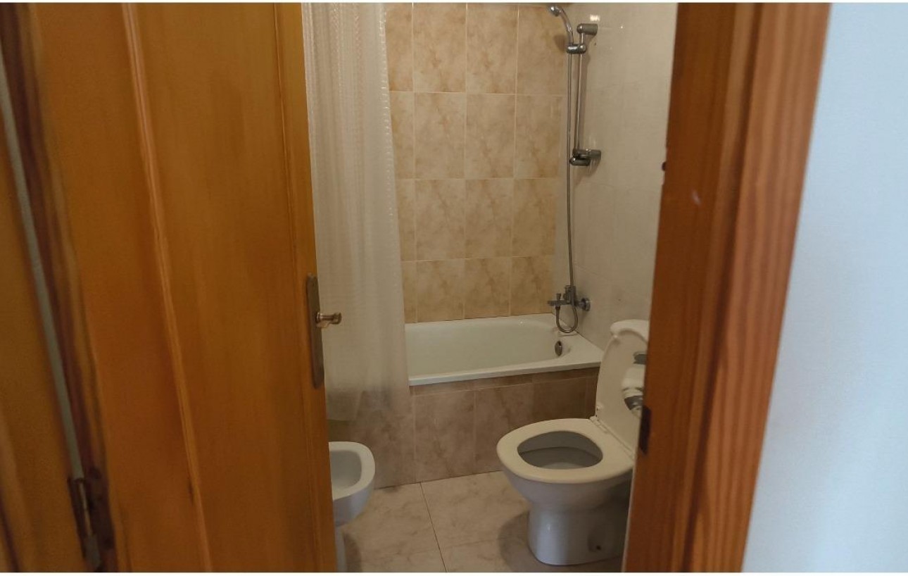 Resale - Lägenhet - Torrevieja - Punta prima