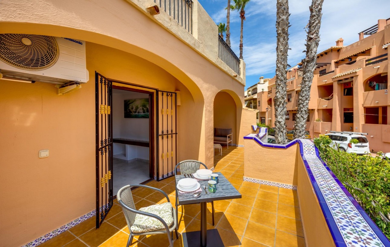 Resale - Lägenhet - Torrevieja - Los Frutales