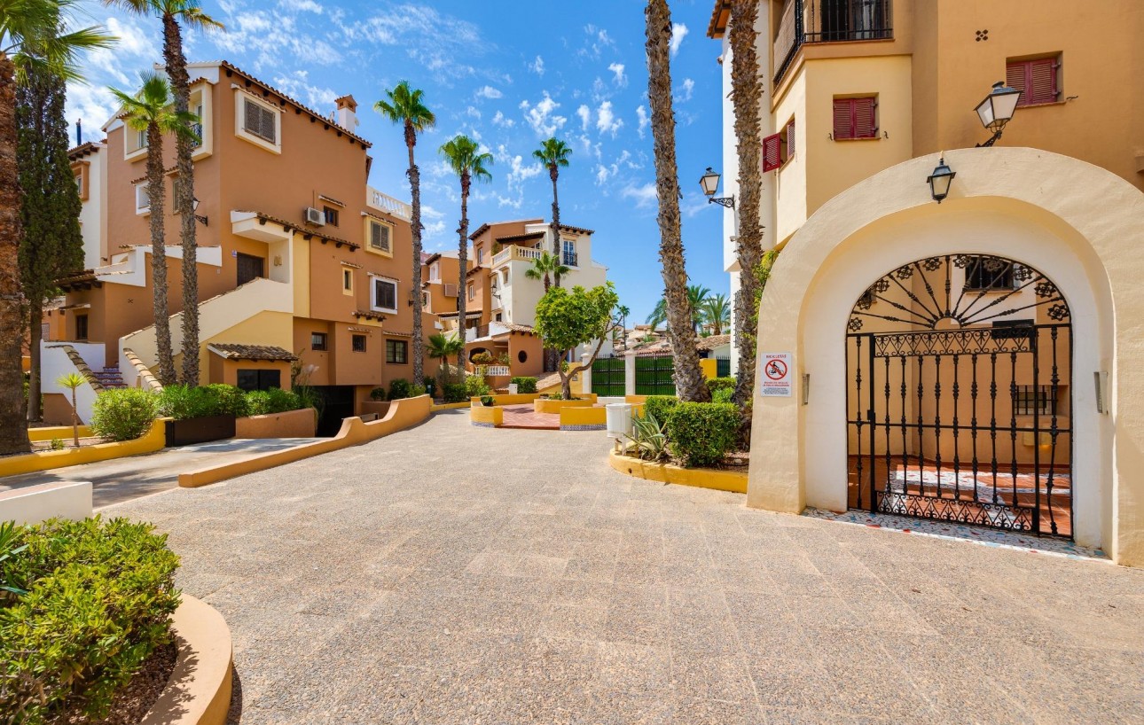 Resale - Lägenhet - Torrevieja - Los Frutales