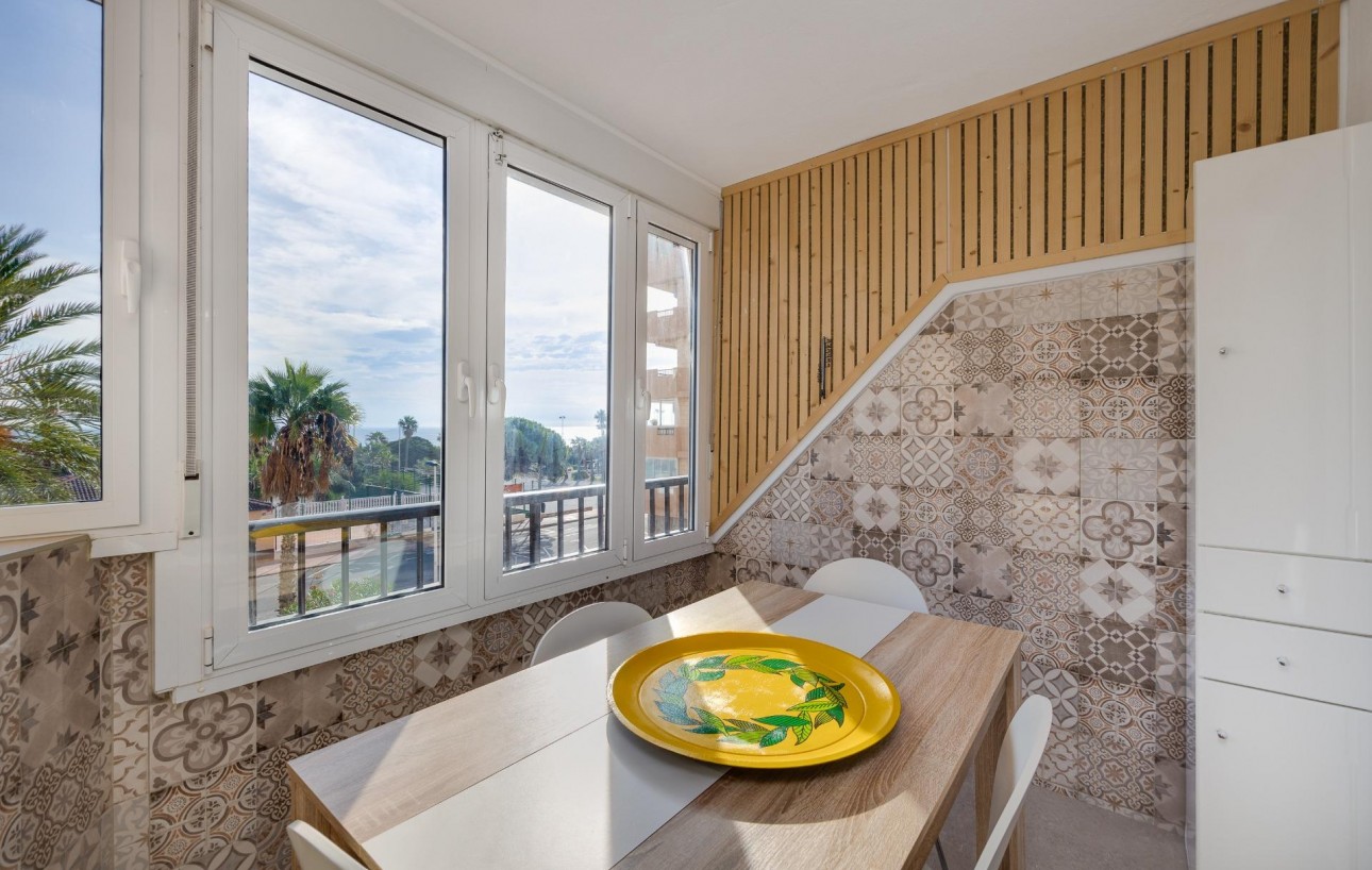 Resale - Lägenhet - Torrevieja - Cabo cervera