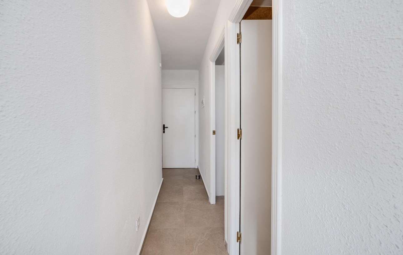 Resale - Lägenhet - Torrevieja - Cabo cervera