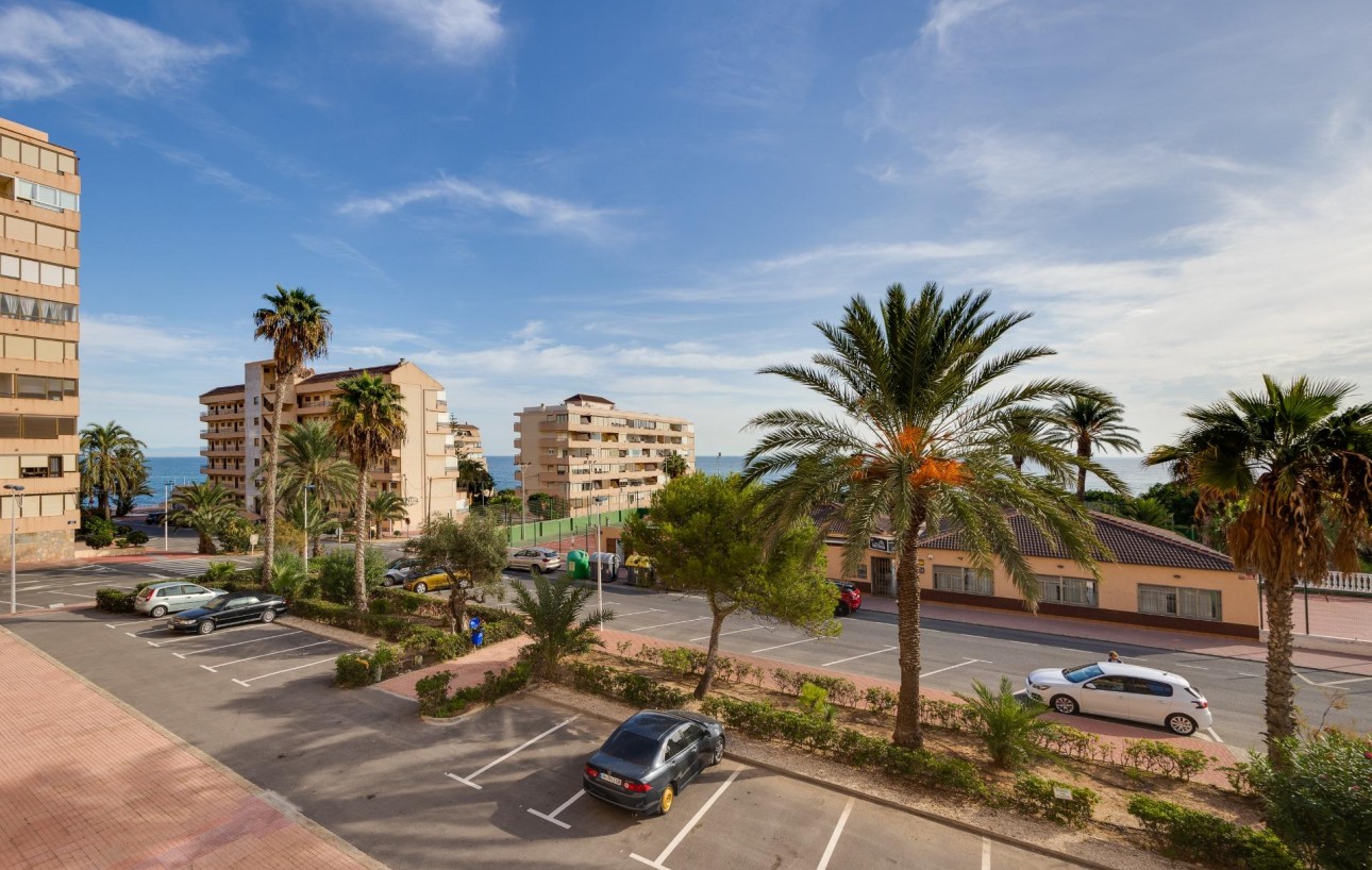 Resale - Lägenhet - Torrevieja - Cabo cervera