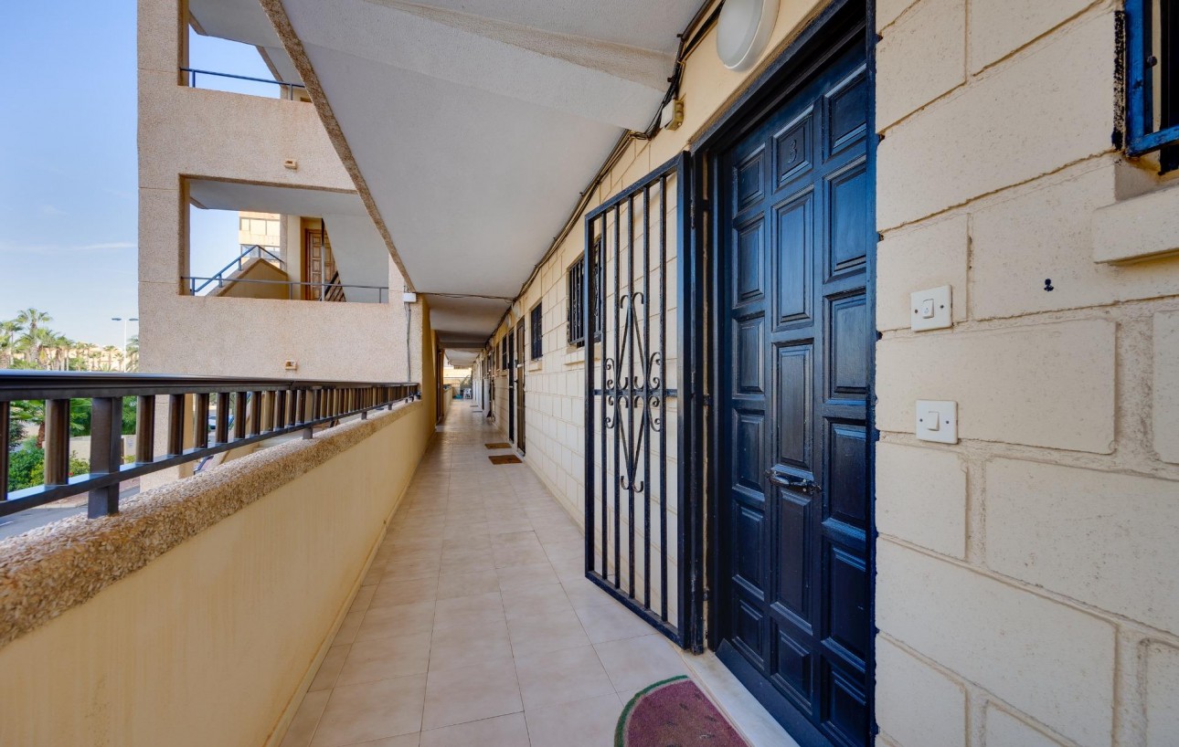 Resale - Lägenhet - Torrevieja - Cabo cervera