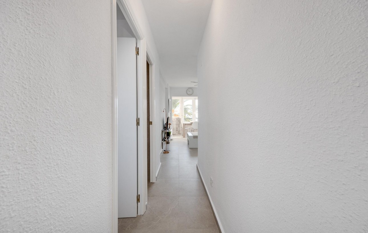 Resale - Lägenhet - Torrevieja - Cabo cervera