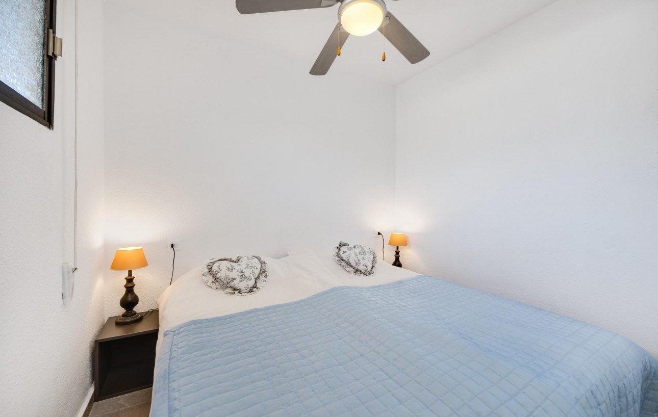 Resale - Lägenhet - Torrevieja - Cabo cervera