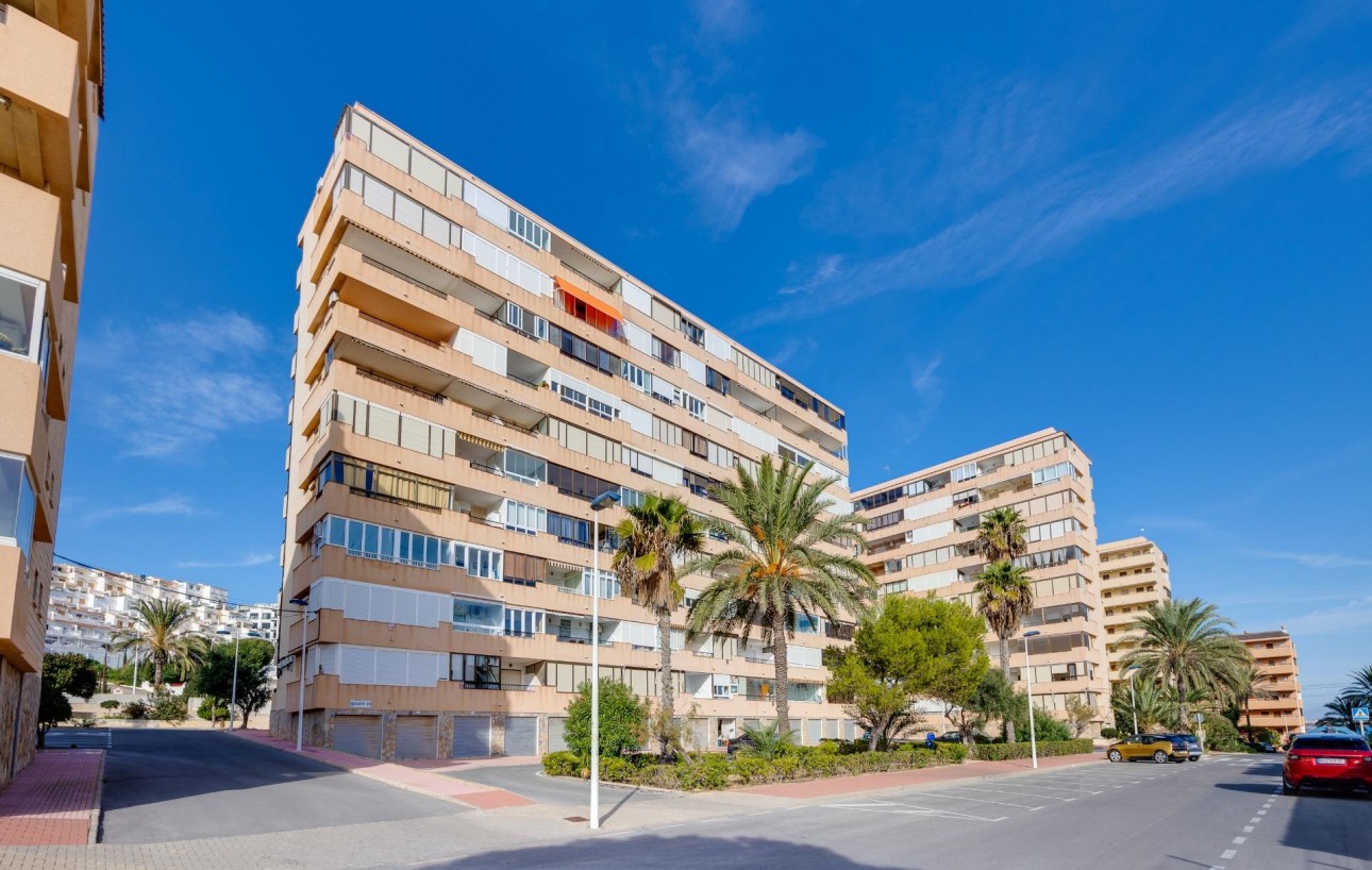 Resale - Lägenhet - Torrevieja - Cabo cervera