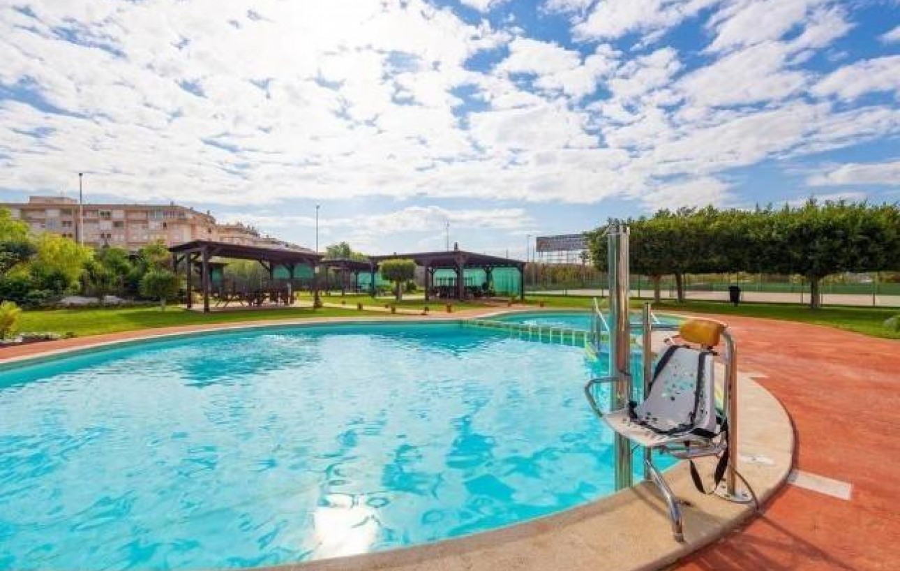 Resale - Bungalow Planta Baja - Torrevieja - Parque de las Naciones
