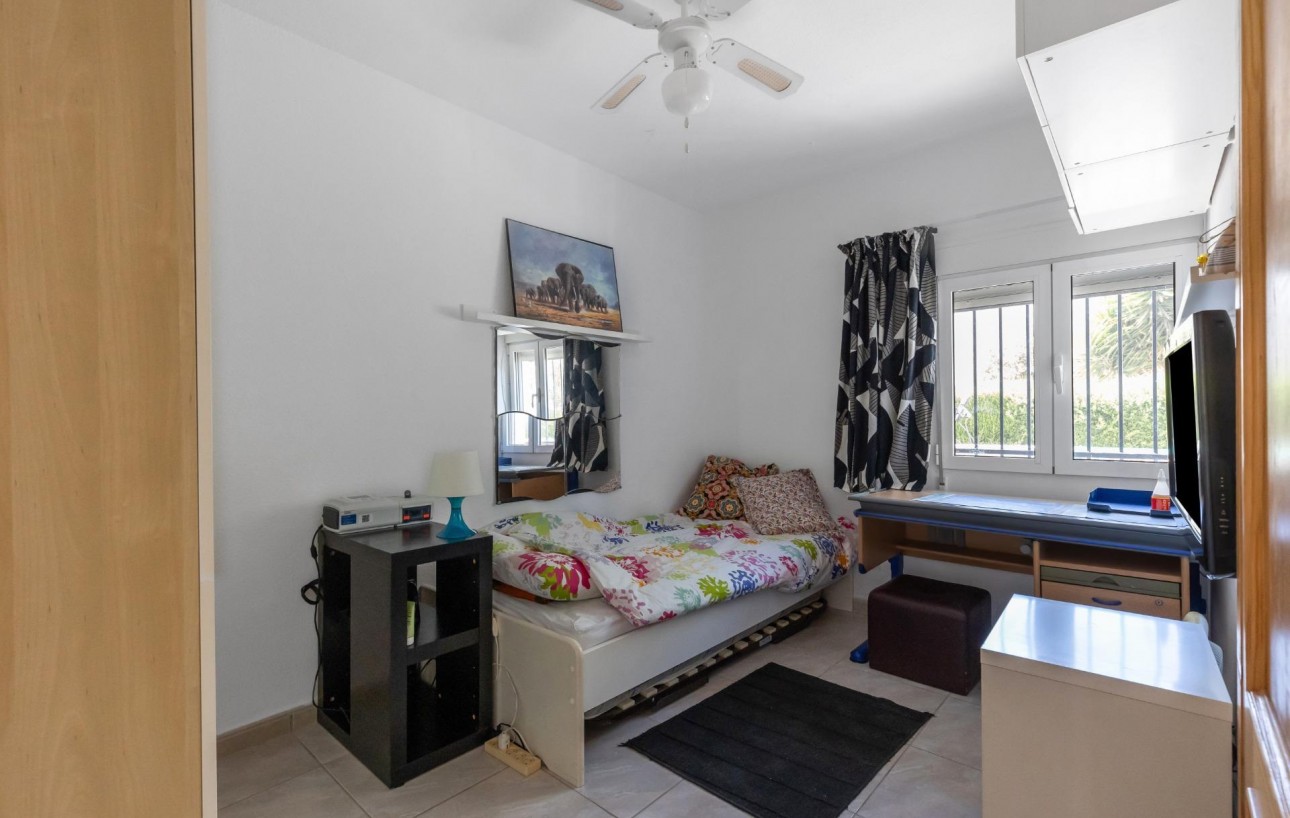 Resale - Bungalow Planta Baja - Torrevieja - El chaparral