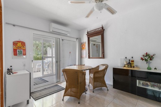 Resale - Bungalow Planta Baja - Torrevieja - El chaparral