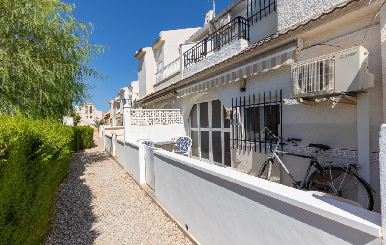 Resale - Bungalow Planta Baja - Torrevieja - El chaparral