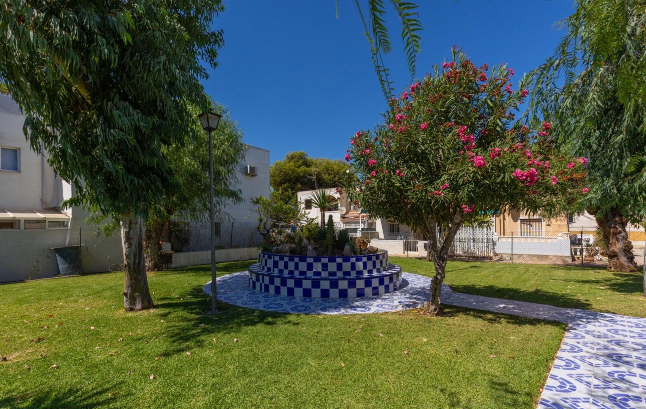 Resale - Bungalow Planta Baja - Torrevieja - El chaparral
