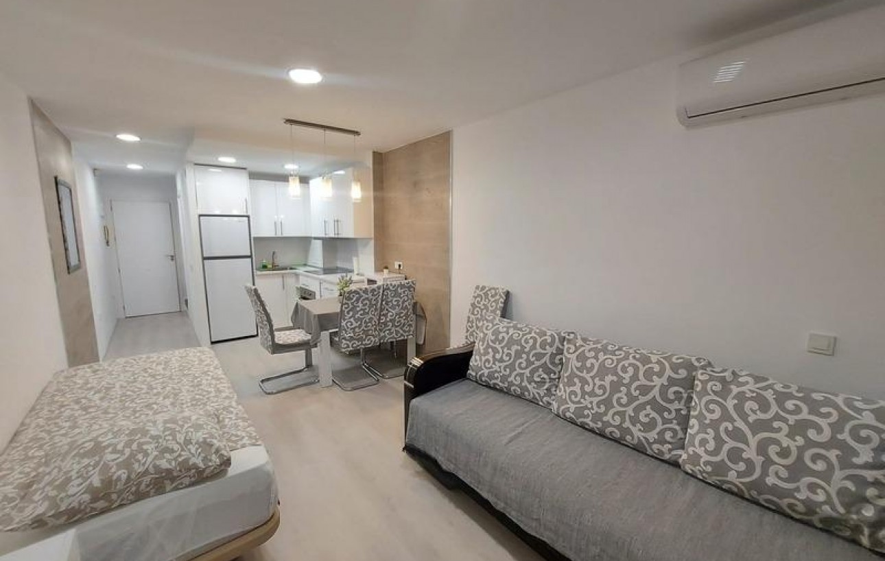 Resale - Lägenhet - Torrevieja - Playa del cura