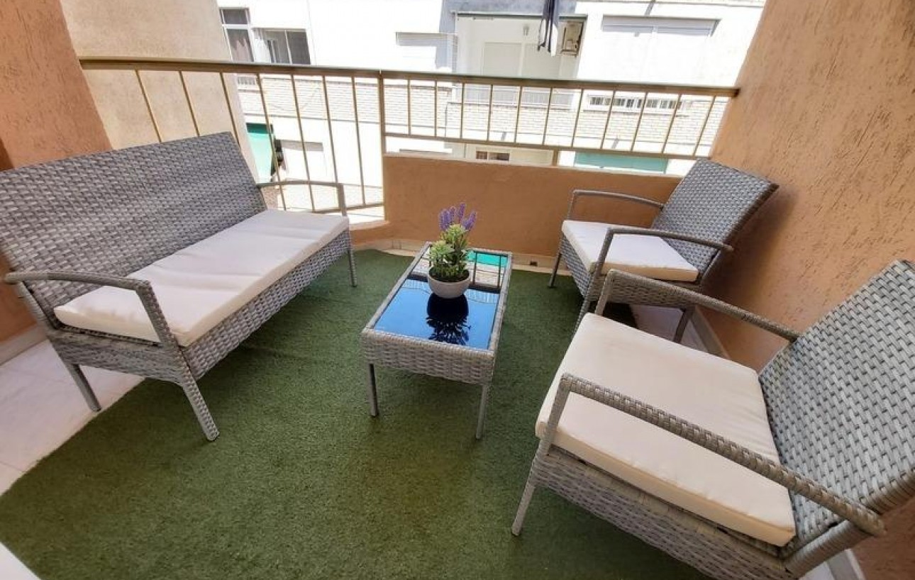 Resale - Lägenhet - Torrevieja - Playa del cura