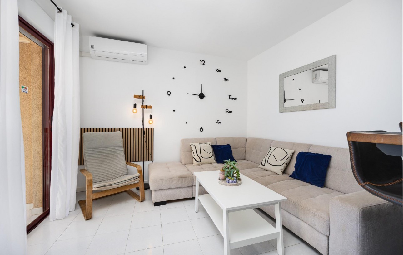 Resale - Lägenhet - Torrevieja - La Mata