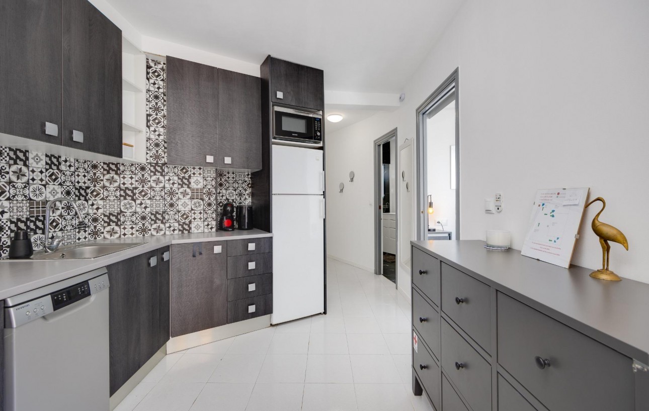 Resale - Lägenhet - Torrevieja - La Mata