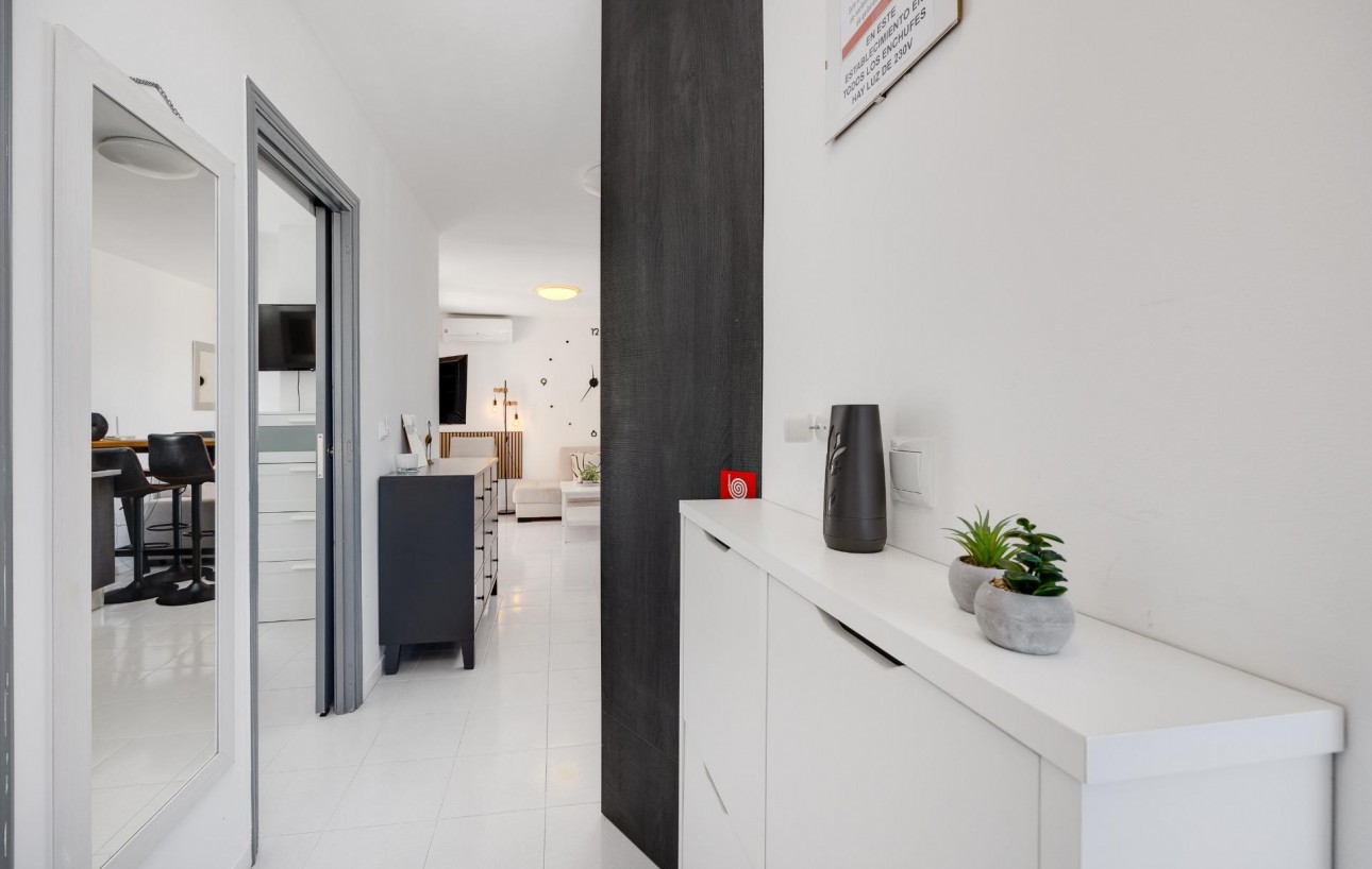 Resale - Lägenhet - Torrevieja - La Mata