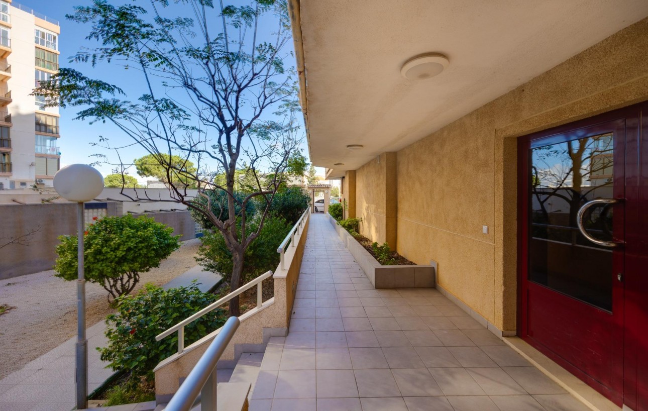 Resale - Lägenhet - Torrevieja - La Mata
