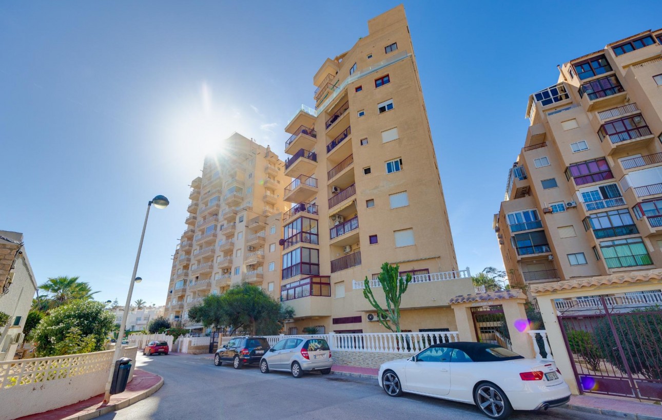Resale - Lägenhet - Torrevieja - La Mata