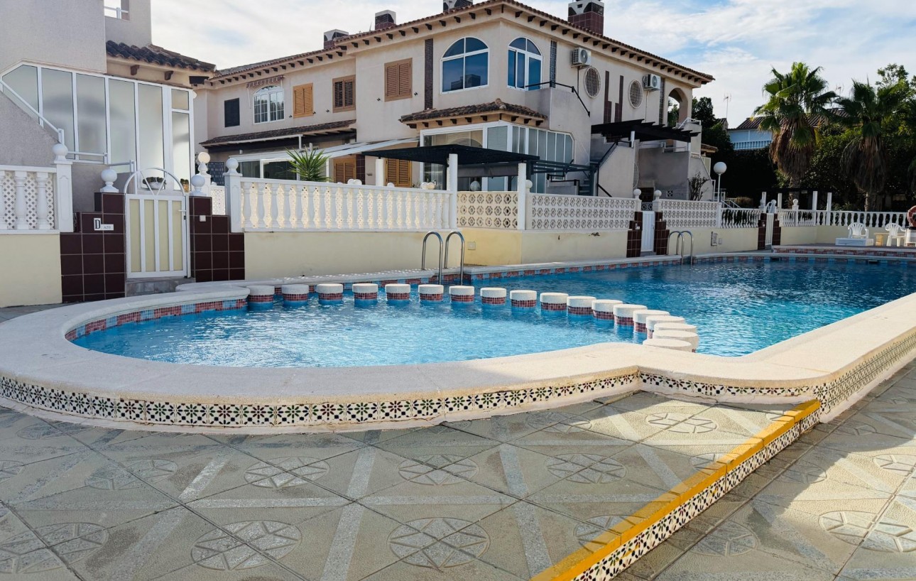 Resale - Bungalow - Torrevieja - Los Balcones - Los Altos del Edén