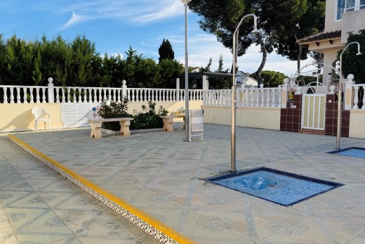 Resale - Bungalow - Torrevieja - Los Balcones - Los Altos del Edén