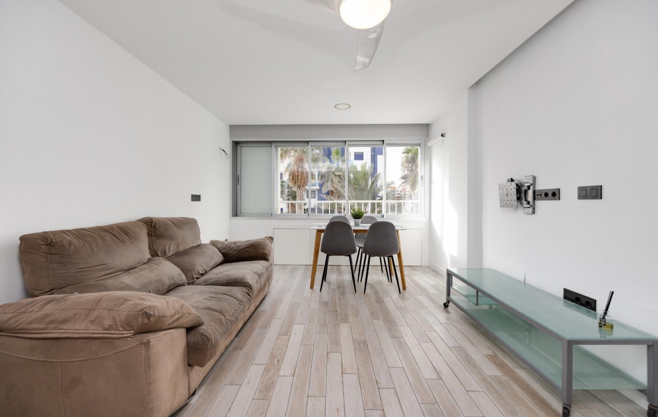 Resale - Wohnung - Torrevieja - Punta prima