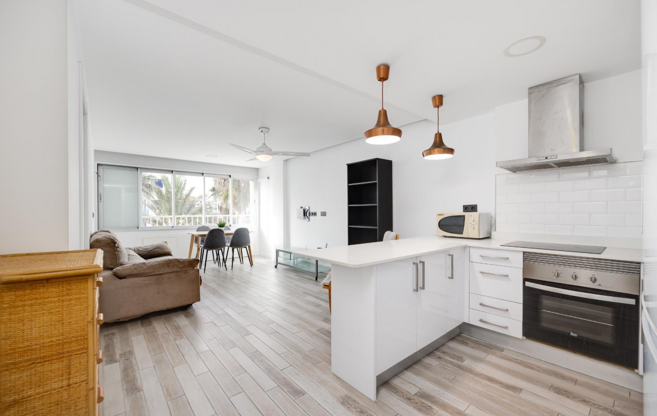 Resale - Wohnung - Torrevieja - Punta prima