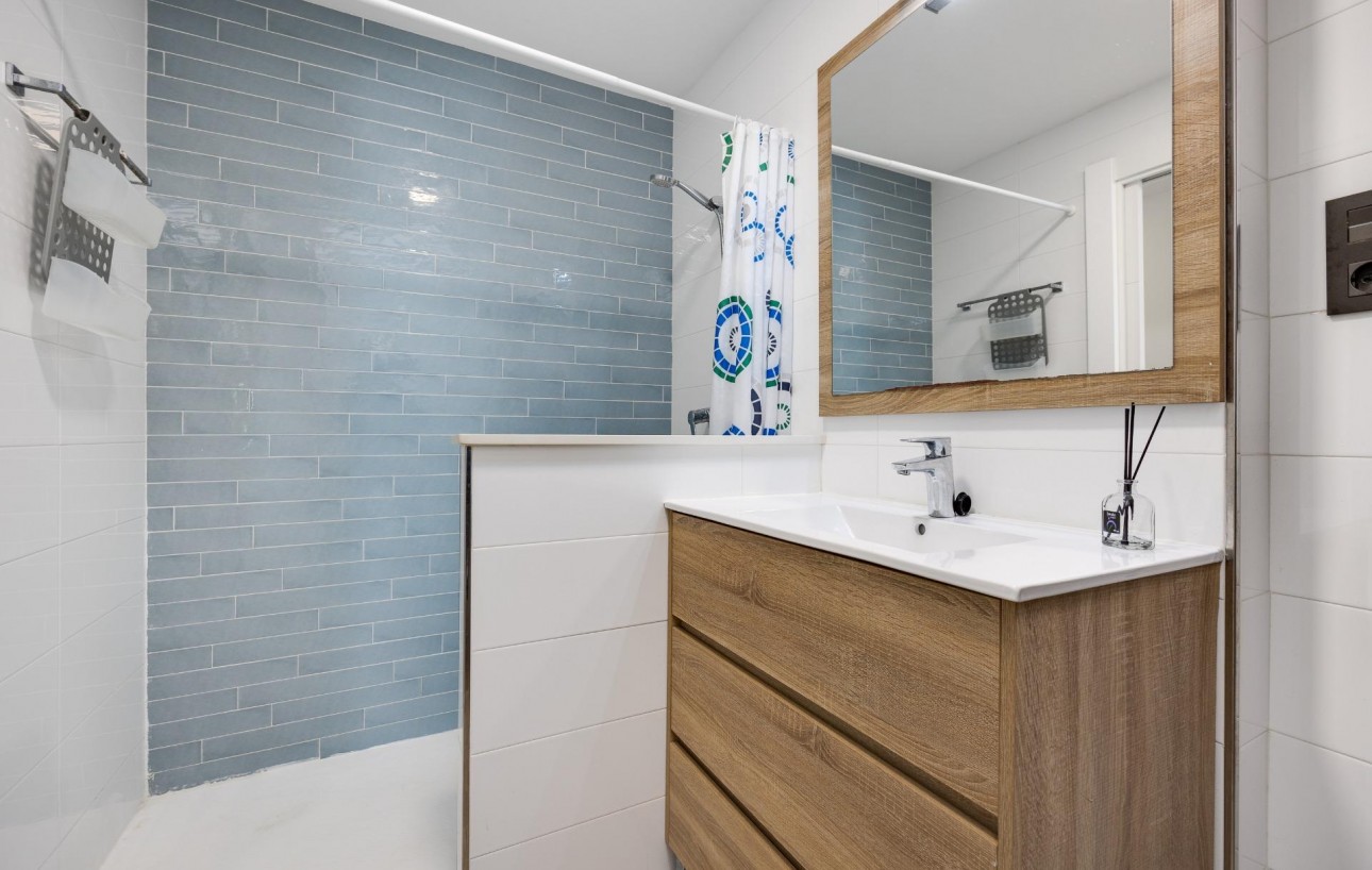 Resale - Wohnung - Torrevieja - Punta prima