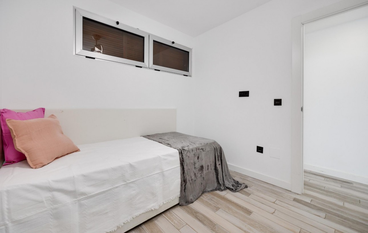 Resale - Wohnung - Torrevieja - Punta prima
