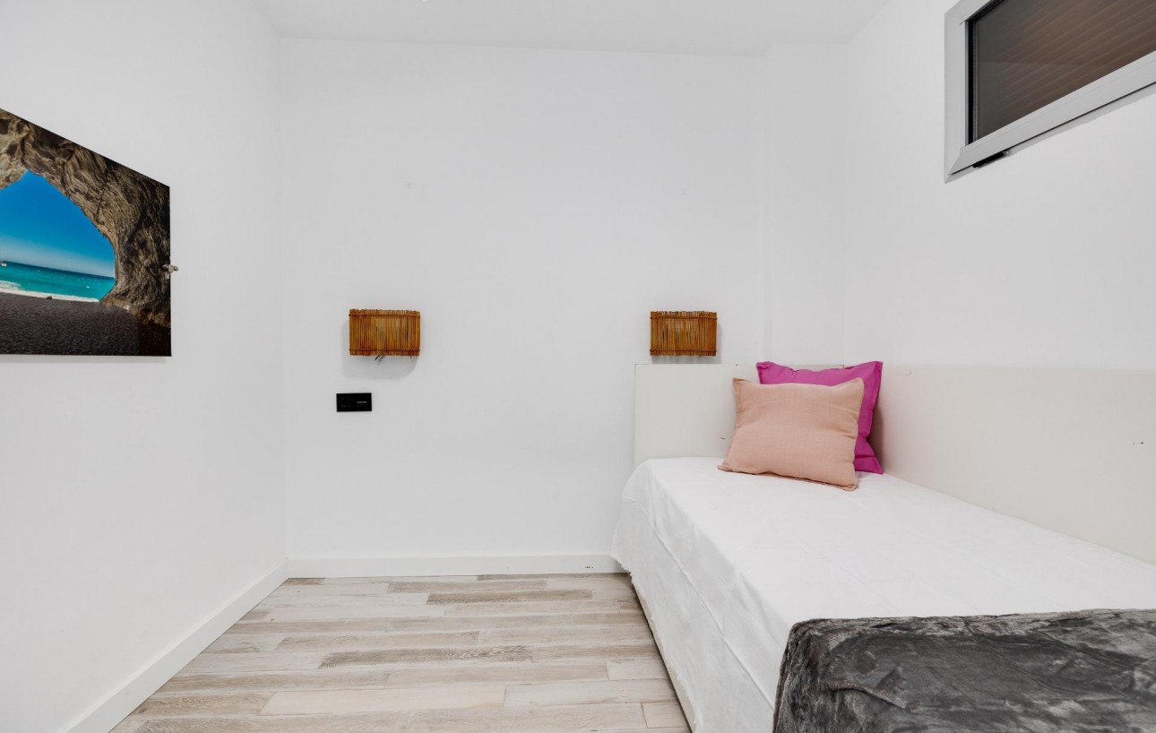 Resale - Wohnung - Torrevieja - Punta prima