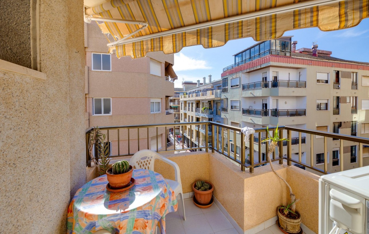Resale - Wohnung - Torrevieja - Las Piscinas Naturales